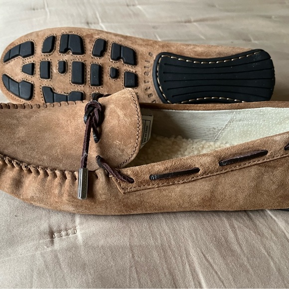 NEW UGGs suede loafers, size 9 - Picture 2 of 4